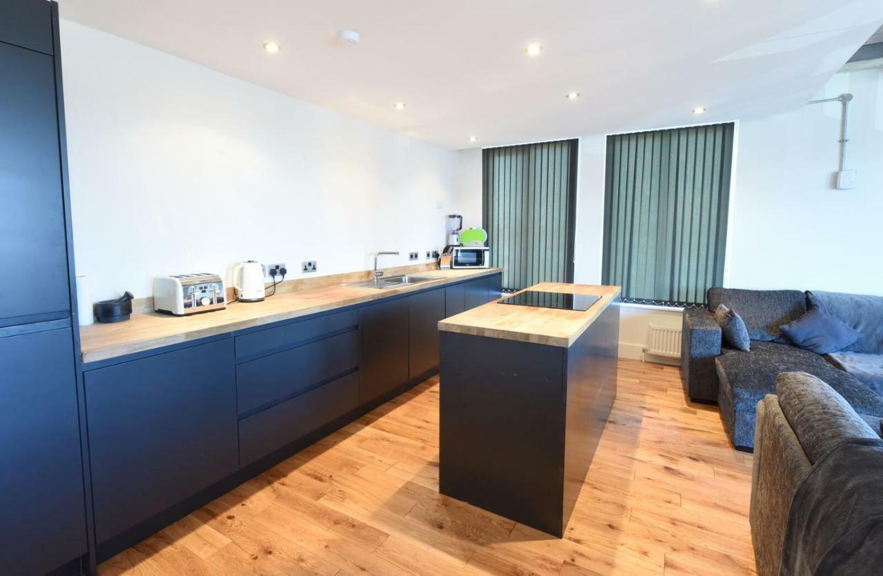 Stunning Penthouse Slps 20 Apartment Manchester Exterior photo